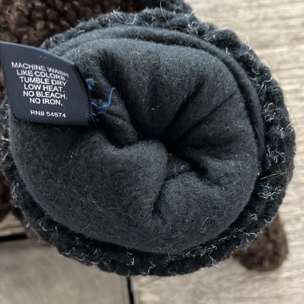 The Limited One size fits all mittens